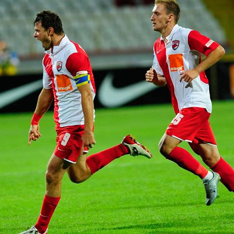 Dinamo uluitoare, Steaua la pas şi Clujul cu emoţii s-au calificat în grupele Europa League