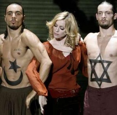 Madonna a fost ameninţată cu moartea în Serbia