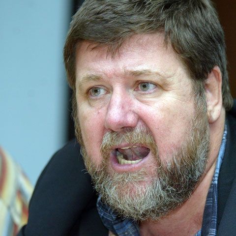 Bogdan Hossu: În 2010 ar putea fi disponibilizaţi 40.000-50.000 de bugetari. Cum comentaţi?