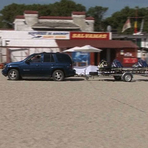 Deranjată de un autoturism care a intrat pe plajă, Elena Udrea a cerut să fie anunţată poliţia