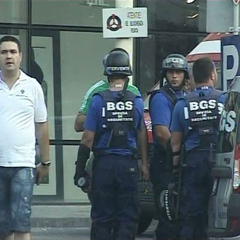 Mai mulţi tineri care se îndreptau spre stadionul Ghencea, implicaţi într-un scandal 