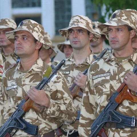 Foştii militari voluntari vor să obţină în instanţă recunoaşterea vechimii în serviciul militar