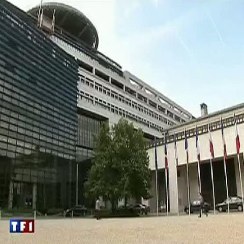 Elveţia dă pe mâna justiţiei franceze evazioniştii din această ţară