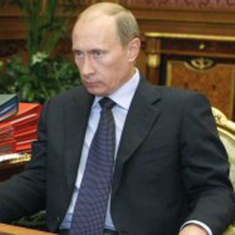 Putin condamnă pactul Ribbentrop-Molotov, dar dă vina şi pe Occident