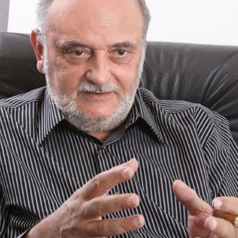 Patriciu: Întreaga politică românească este căzută în mitocănie, mahalagism şi scandal