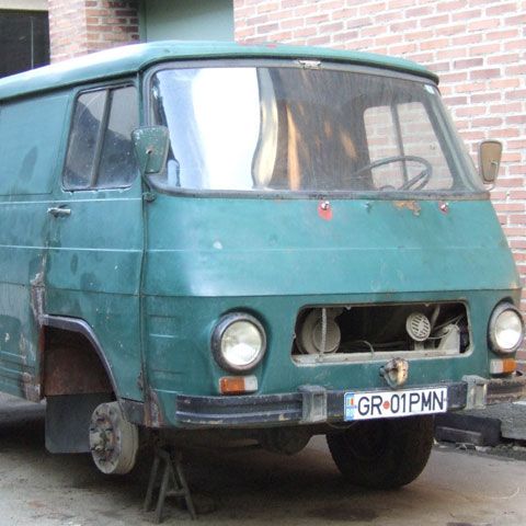 O persoană poate casa cel mult trei maşini vechi şi poate lua doar una nouă, în faza a treia a Rabla