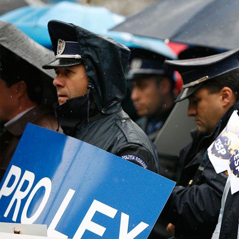 Pro Lex: Reprezentanţii Guvernului nu au soluţii imediate pentru rezolvarea situaţiei salariale