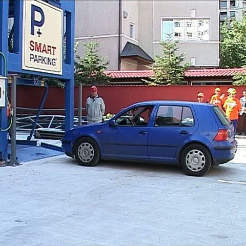 Primăria Sectorului 6 va cheltui 40 de milioane de euro pe 200 de parcări din schelet metalic