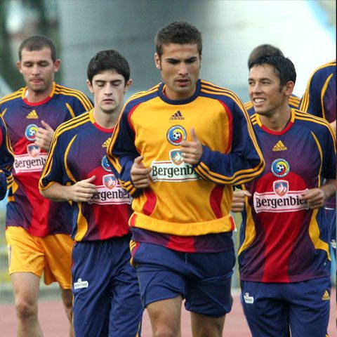 Tricolorii au exersat scheme tactice la ultimul antrenament înaintea plecării spre Franţa