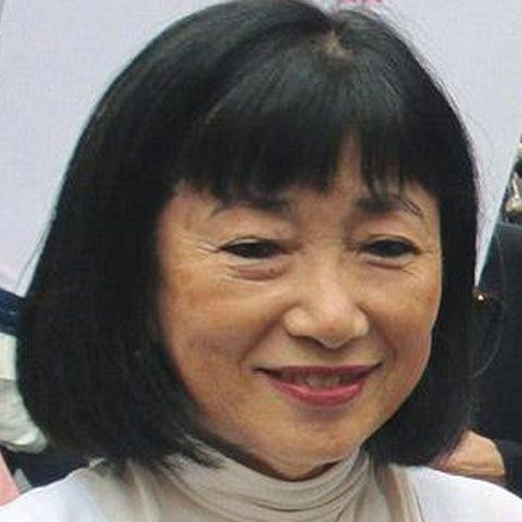 Soţia noului premier japonez spune că a fost răpită de extratereştri şi dusă cu un OZN pe Venus!