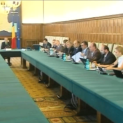  Magistraţii de judecătorie au câştigat mai mult de un salariu minim în legea unică, după proteste