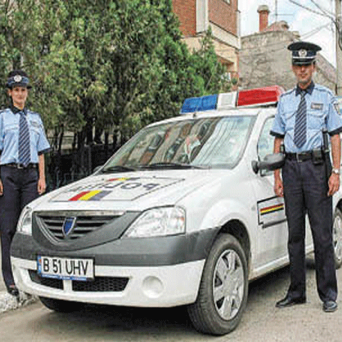 Generalii şi chestorii de poliţie pierd la salariu, veniturile prim-adjuncţilor SRI şi SIE cresc