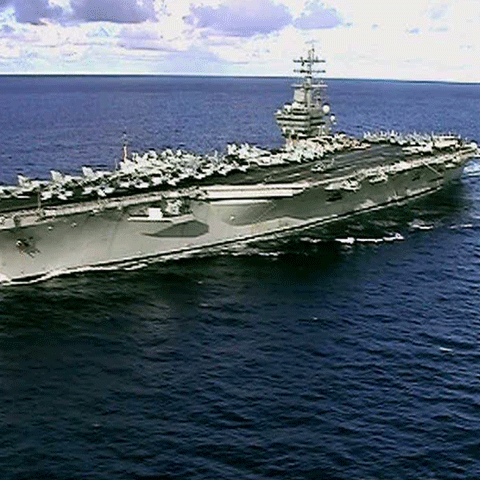 EXCLUSIV: Unul dintre cele mai mari portavioane americane asigură sprijin aerian militarilor din Afganistan