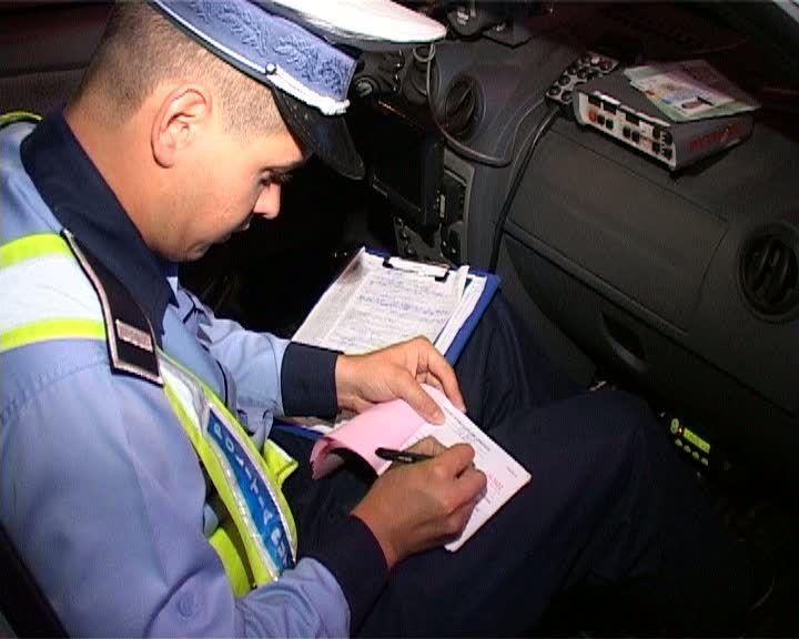 220 de şoferi au fost amendaţi într-o singură noapte, în Alba