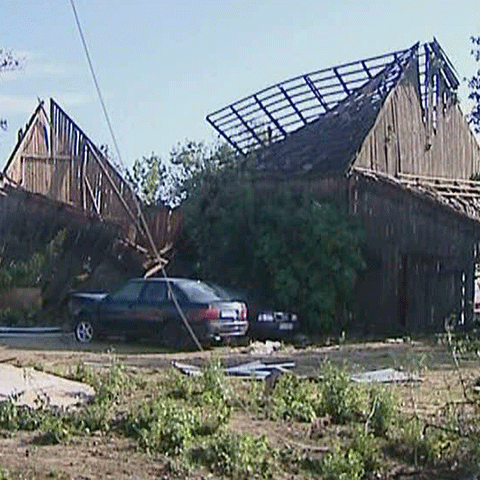 Doi oameni au murit în timpul unei furtuni în Polonia