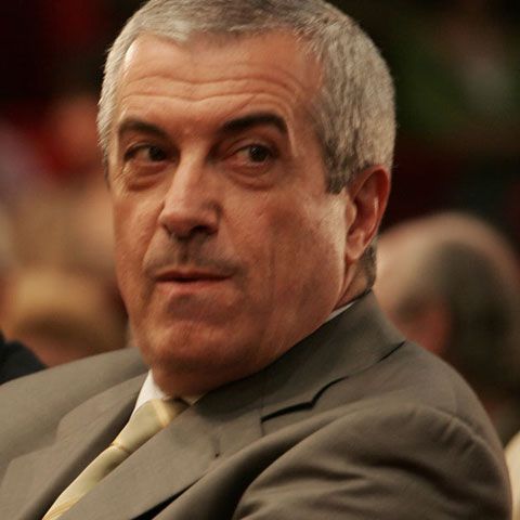 Tăriceanu: PSD şi PD-L se bat pentru a avea resursele necesare mituirii electoratului
