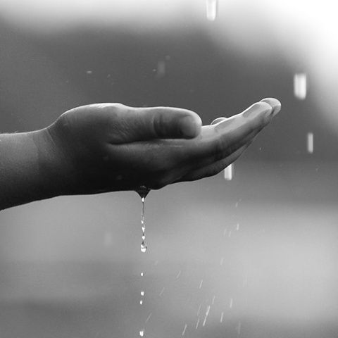 Nu scăpăm de frig şi ploi