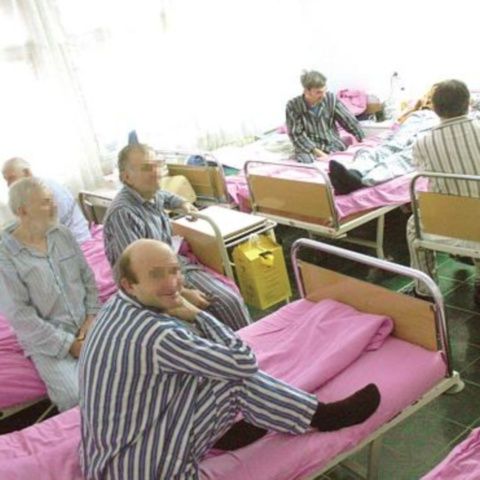 Cât mai multe paturi de terapie intensivă, o prioritate pentru al doilea val de gripă porcină