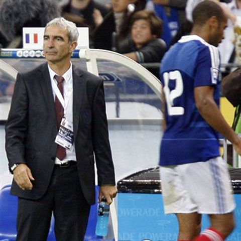 Franţa - "Divorţ" între jucători şi Raymond Domenech