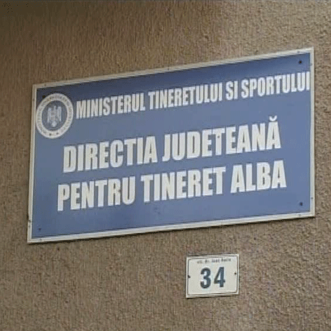 Copiii angajaţilor primăriei din Teiuş au plecat în tabără pe banii statului 