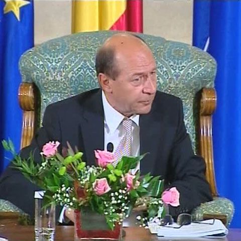 Băsescu: Avem un singur mare adevăr - o revoluţie şi o mineriadă în care nu avem vinovaţi