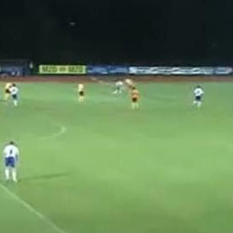 VIDEO / Gol de poveste în Polonia! A marcat de la 70 de metri!