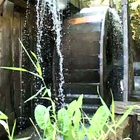 În inima Făgăraşului se află cea mai veche şi mai fumoasă moară cu apă din Transilvania