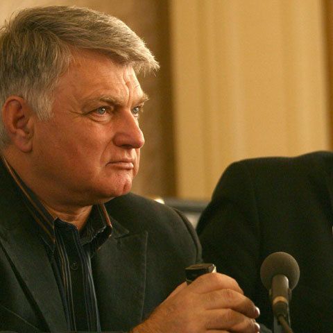 "Dacă Guvernul nu va accepta să negocieze cu noi, va fi război social", ameninţă sindicaliştii din educaţie