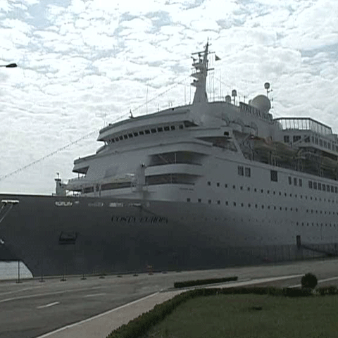 O navă de croazieră de mare capacitate a acostat în portul Constanţa 