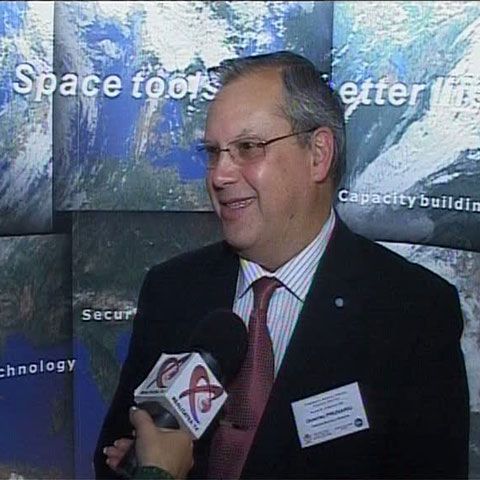 Parlamentarii din Subcomisia parlamentară pentru spaţiul cosmic sunt... pierduţi în spaţiu