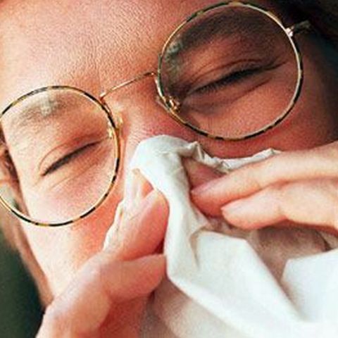 Confirmarea gripei porcine la trei elevi va duce la închiderea şcolii pentru şapte zile