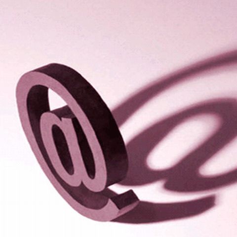 Prefectura Timiş va folosi doar emailul, din cauza datoriilor acumulate la achiziţionarea timbrelor