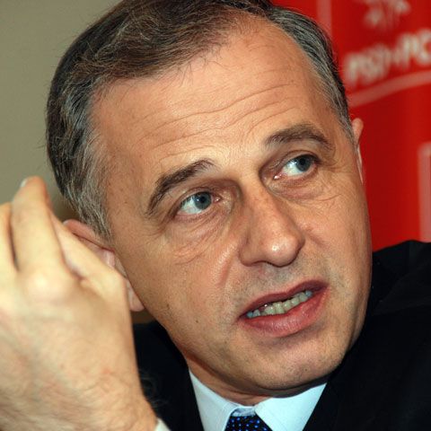 Amânarea asumării răspunderii nu trebuie percepută că "un capăt de ţară", consideră Geoană