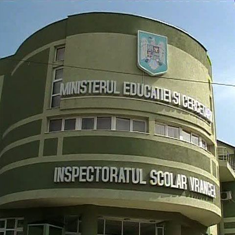 Prefectura Vrancea a luat maşina de teren a Inspectoratului Şcolar