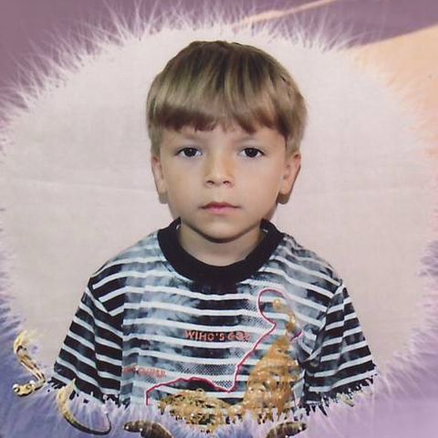 Un băieţel de 5 ani s-a pierdut de părinţi în zona Piaţa Sudului