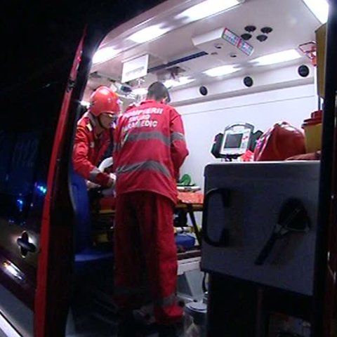 Patru persoane au fost rănite într-un accident rutier în judeţul Bacău