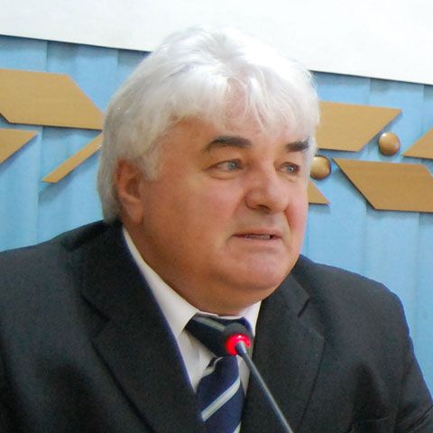 Simirad: Aveam nevoie de un pic de presiune pentru legea cu aeroportul Iaşi, am vorbit cu Băsescu