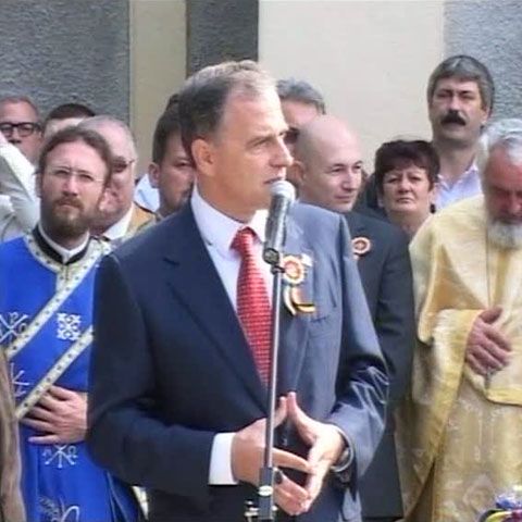 Mircea Geoană şi Tiberiu Ridzi, huiduiţi la Ţebea