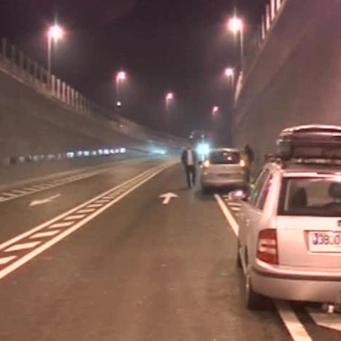 Lucrările la pasajele Victoriei şi Lujerului nu vor închide complet circulaţia