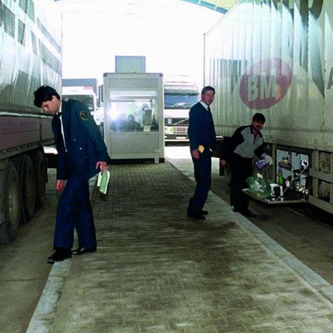 ANI a cerut procurorilor cercetarea penală a unui inspector din cadrul Autorităţii Naţionale a Vămilor