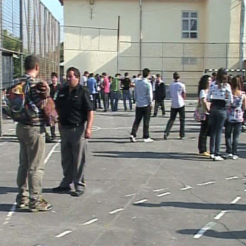 Inspectorii sanitari ai ANSVSA au controlat luni creşele, grădiniţele şi şcolile din întreaga ţară