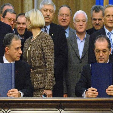 Democrat-liberalii hunedoreni susţin că vor rupe protocolul cu PSD, dacă vor primi ordin de la centru