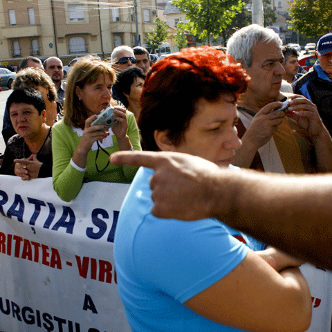 Sindicaliştii din energie, nemulţumiţi după negocierile cu Ministerul Economiei