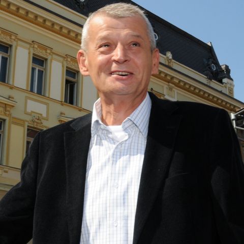 Oprescu, ultimele şmenuri înainte de schimbarea legilor de urbanism