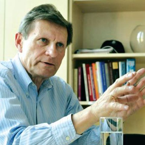 Balcerowicz: Băncile nu au ştiut să includă şi prudenţa în strategie