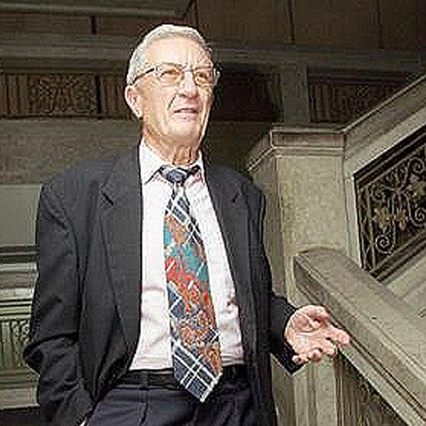 Victor Atanasie Stănculescu află vineri dacă se va întoarce sau nu după gratii