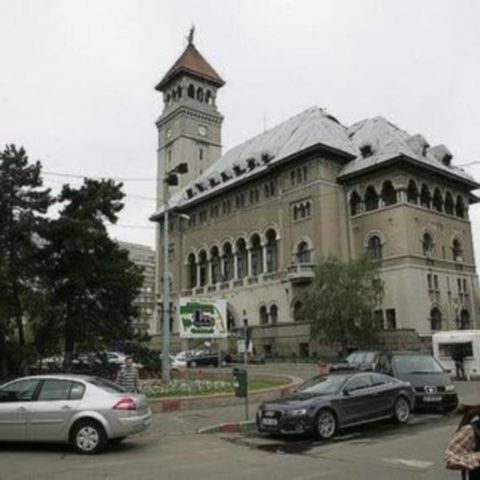 Muncitorul peste care s-a prăbuşit un zid al Primăriei sectorului 1 a murit