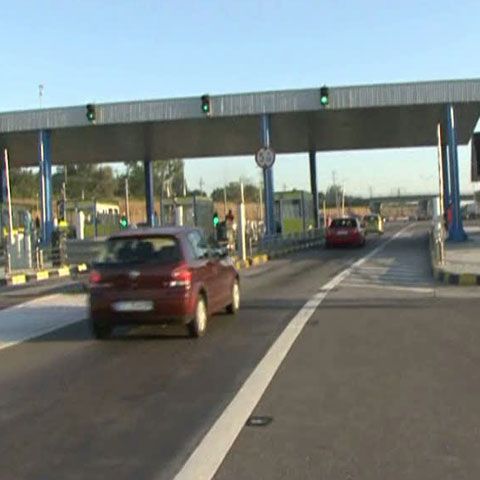 Berceanu: Vom introduce abonamente pentru podul de la Feteşti