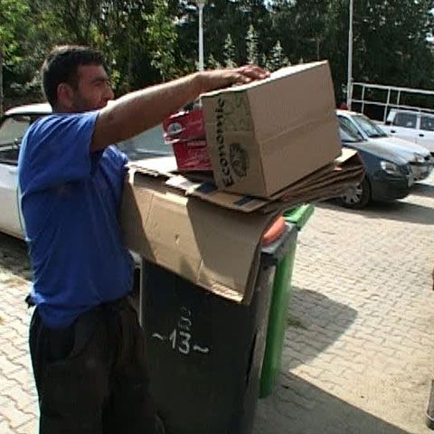 Peste 220 de localităţi din ţară au  sisteme de colectare selectivă