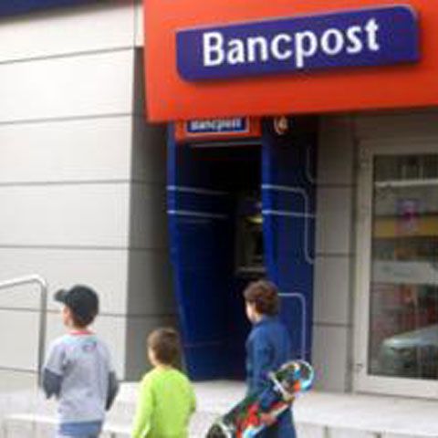 Cardurile Bancpost nu vor putea fi folosite sâmbătă dimineaţă, între orele 1:00 şi 10:00